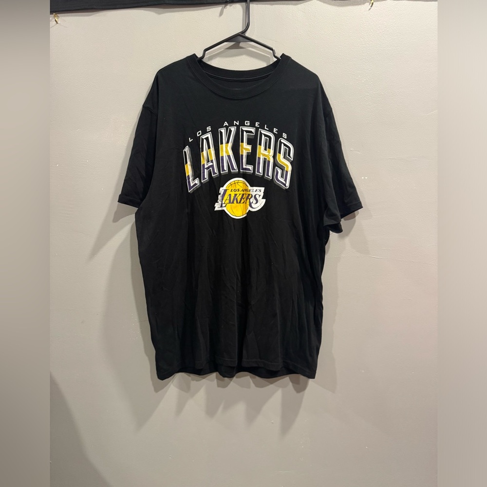 Black NBA Lakers Shirt XXL